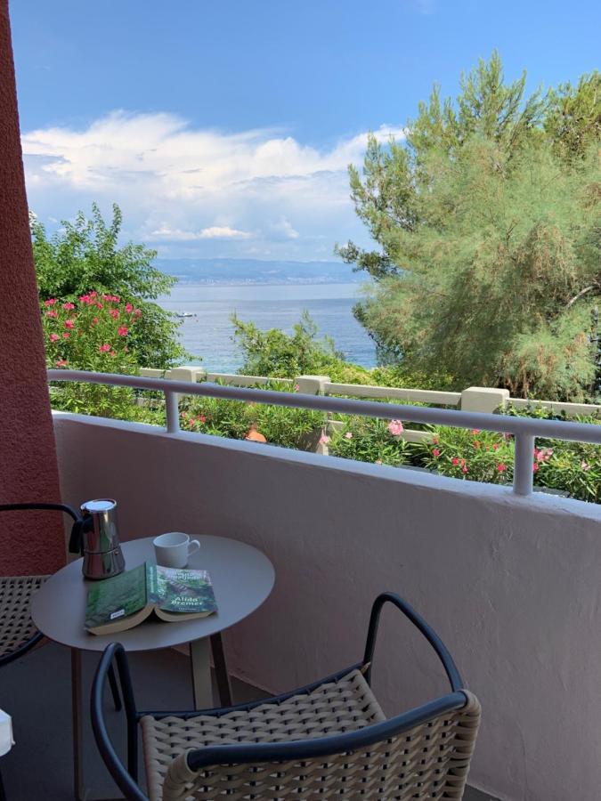 Beachfront Apartment Rosa Del Mar Jardin Mošćenička Draga المظهر الخارجي الصورة
